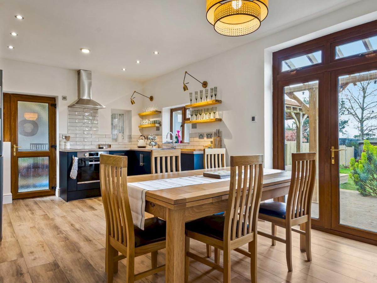 Pass The Keys Appletree Cottage - A Chic Seaside Home And Garden وايتستابل المظهر الخارجي الصورة
